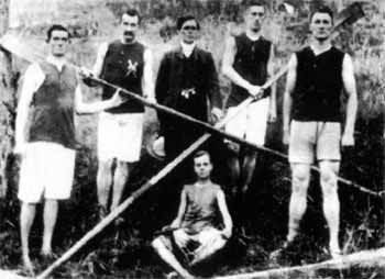 1904 Undefeated Fixed Tub Crew